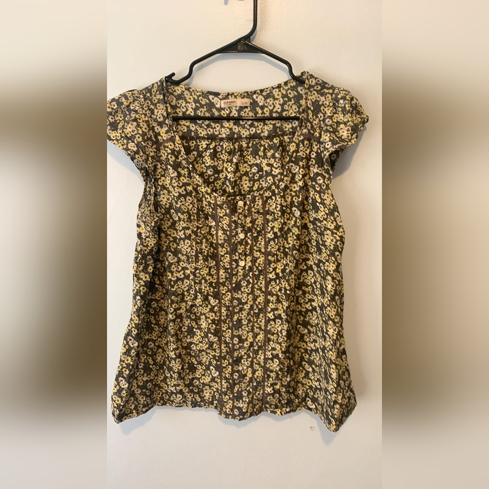 Old navy blouse